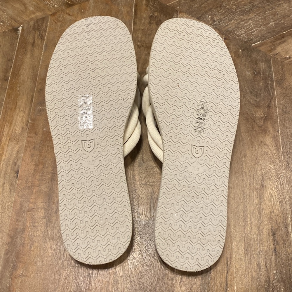 Rothy's Summer Sandal in White Sand [Size: 11.5] - Picture 5 of 6